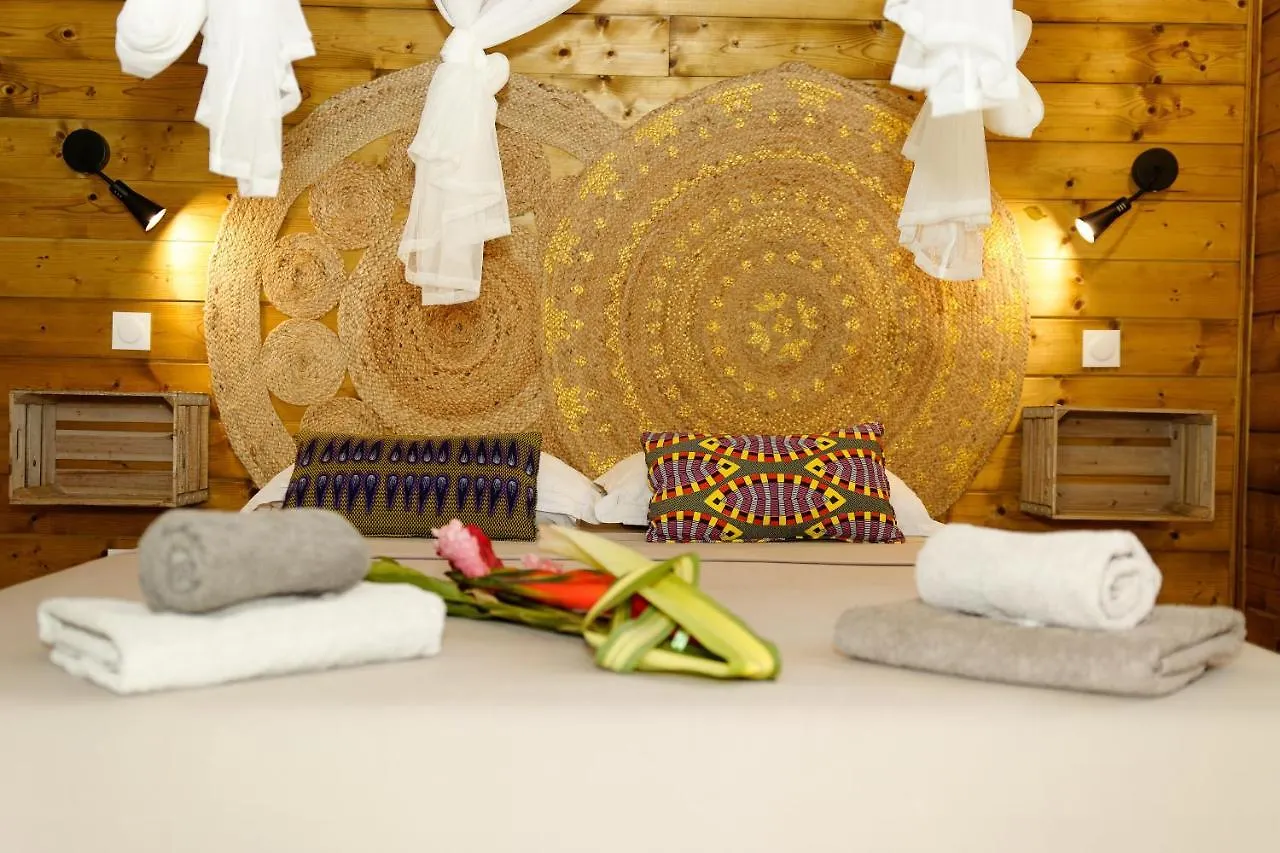 Residence Mapou : Bungalow Cycas - Logement De Charme Avec Piscine Saint-Francois  Kemping